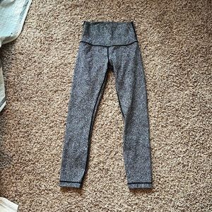 COPY - Lululemon wunder under